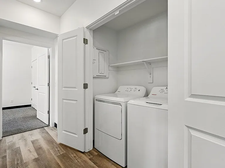 118 N 400 W — Photo 33