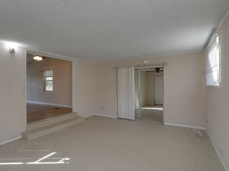 1704 Edmundshire Rd — Photo 15