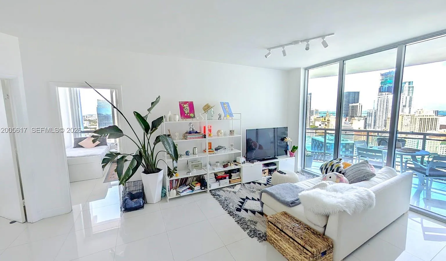 Wind Condo — Photo 1