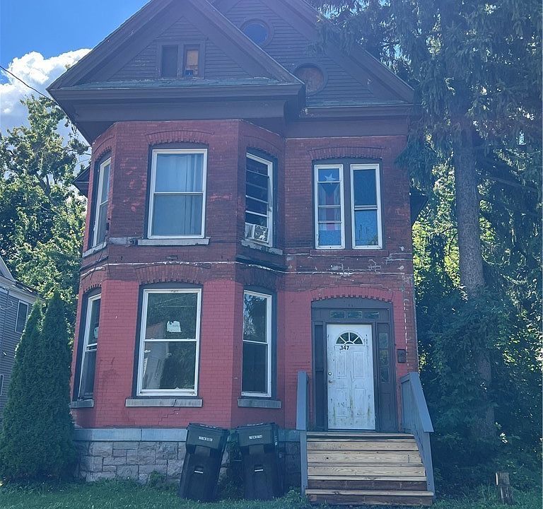 1st image of 345-347 W Kennedy St