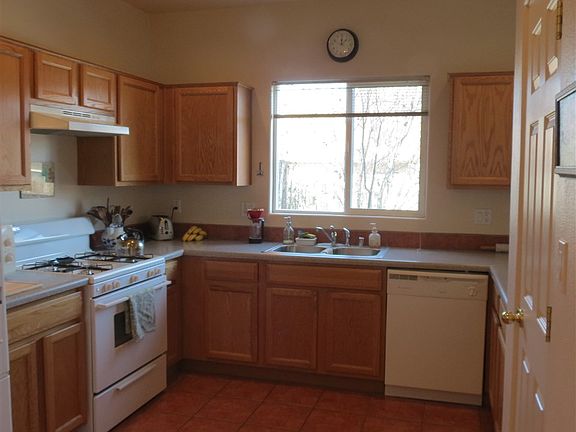 4th image of 745 Aster St