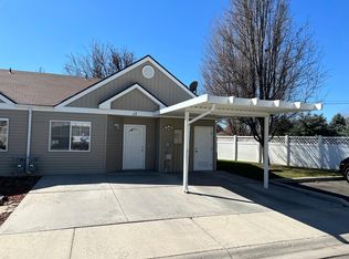 17 E Waterbury Ln, Meridian, ID 83646