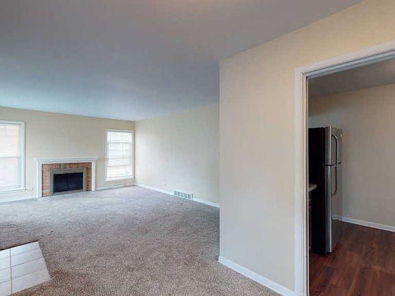 3rd image of 624 S 6th Ave