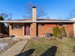 1040 Greenlawn Dr, Pittsburgh, PA 15220
