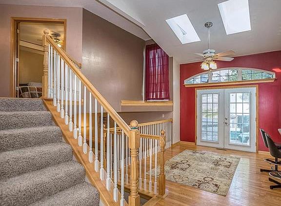 4th image of 602 NW Scenic Ln