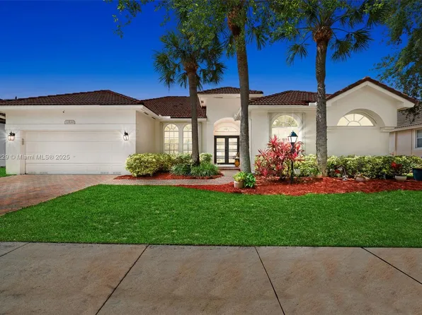 12834 NW 21st St, Pembroke Pines, FL 33028