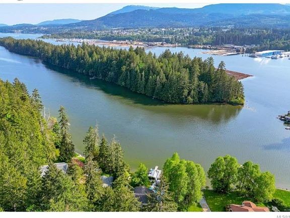 3rd image of 4712 Shell Beach Rd