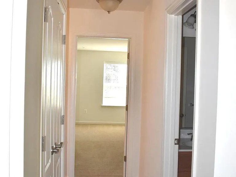 9421 Adelaide Ln — Photo 26