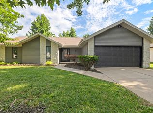 303 Raintree St, Nixa, MO 65714
