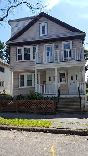 41 Hilton St Photo 1