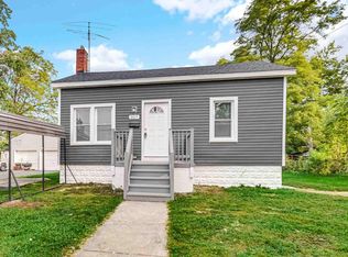 907 Oak St, Valparaiso, IN 46383