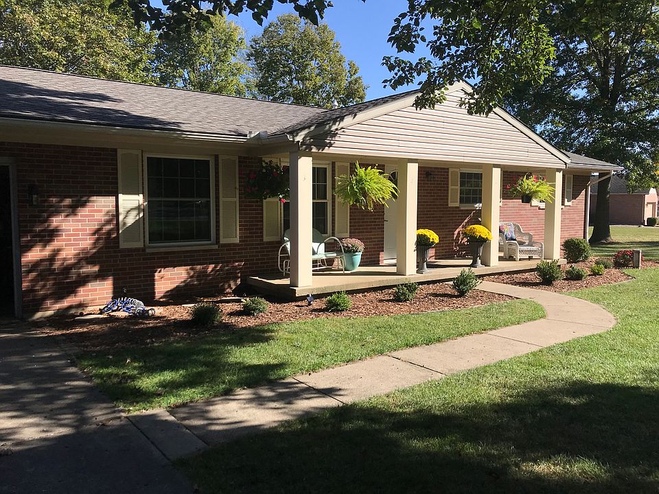 1st image of 45 Carrousel Dr