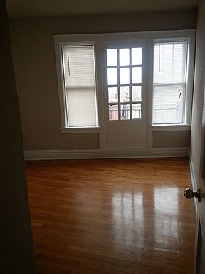 5th image of 3527 Osage St APT 3W