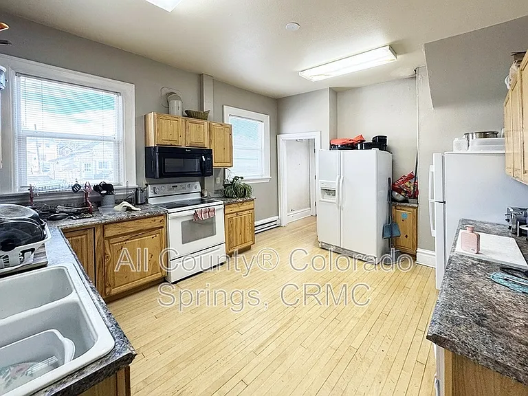 815 N Nevada Ave #202 — Photo 16