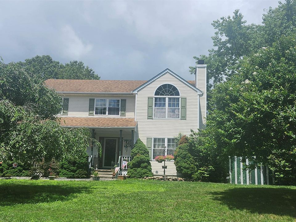1st image of 3 Long Acre Court