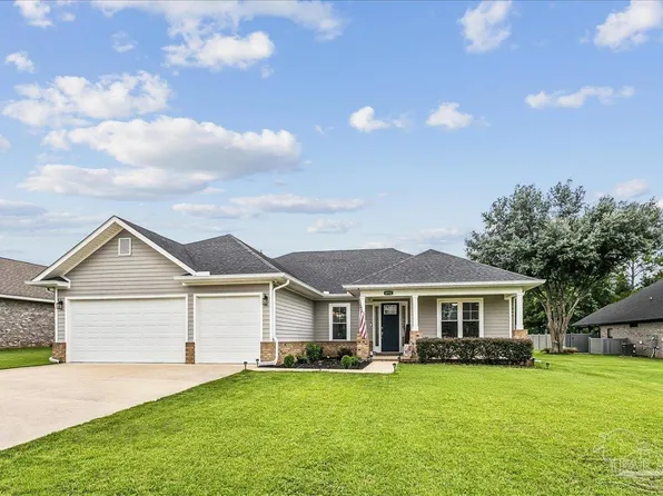 4752 Red Oak Dr, Milton, FL 32583