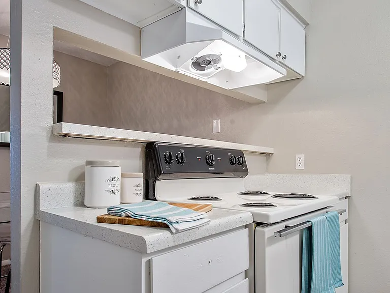 Radius Apartment Homes - $250 Off Move-in Costs! — Photo 12
