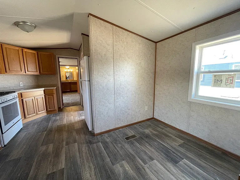 22 Tammy Dr — Photo 6