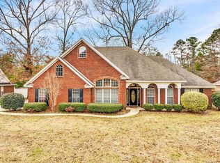 111 Live Oaks Dr, Millbrook, AL 36054