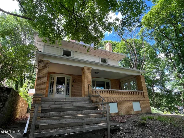 3202 Broad Ave, Altoona, PA 16601