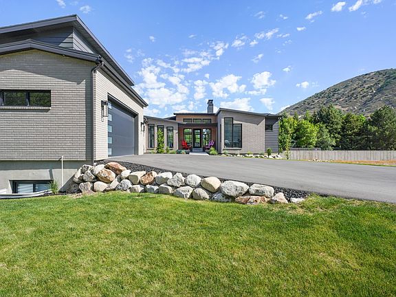 2nd image of 3667 E Little Cottonwood Rd #1