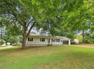 220 W Honeysuckle Ln, Carrollton, GA 30116