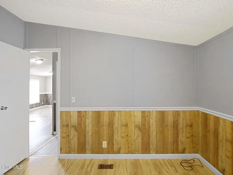 106 McGowan Rd — Photo 17