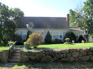 277 Simmonsville Ave, Johnston, RI 02919