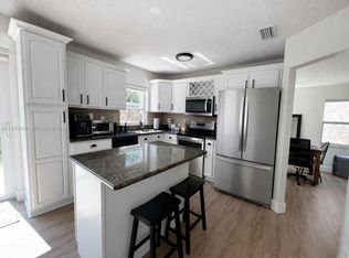 10708 NW 12th Mnr, Plantation, FL 33322