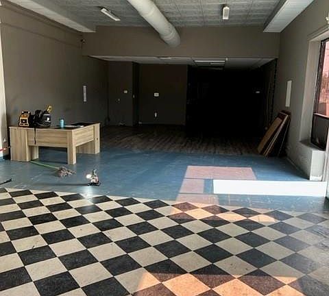 3rd image of 5002 E Grand Ave