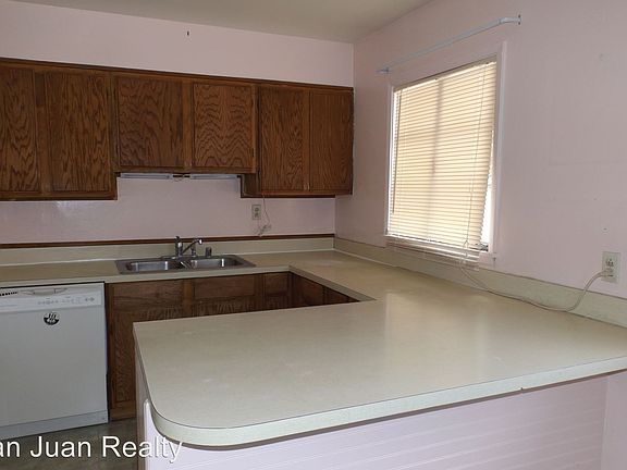 4th image of 303 W Gladden Dr