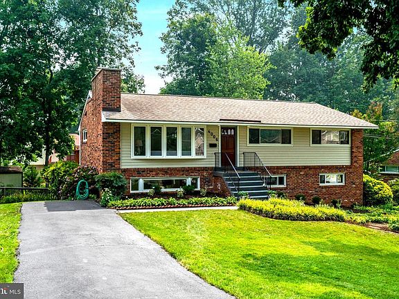 3rd image of 4006 Justine Dr