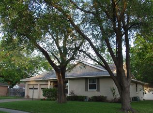 9840 Kingsman Dr, Dallas, TX 75228
