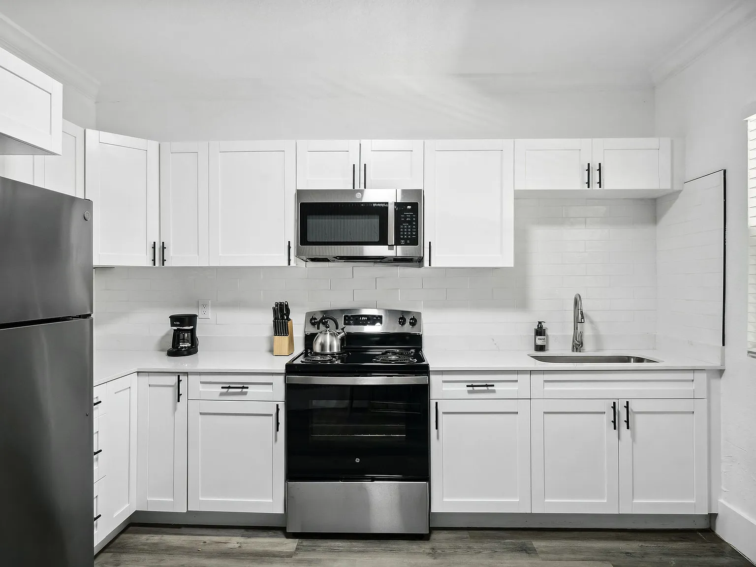 2 bed, 850 sqft, $1,590 — Photo 4