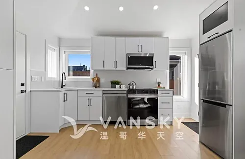 2XX Osborne Ave #LANEWAY HOUSE Photo 1