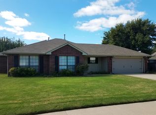 1601 Victoria Pl, Edmond, OK 73003