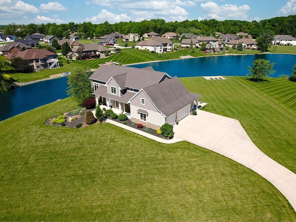 2nd image of 433 Stillwater Dr