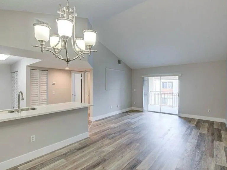 18840 NW 57th Ave #306 — Photo 8