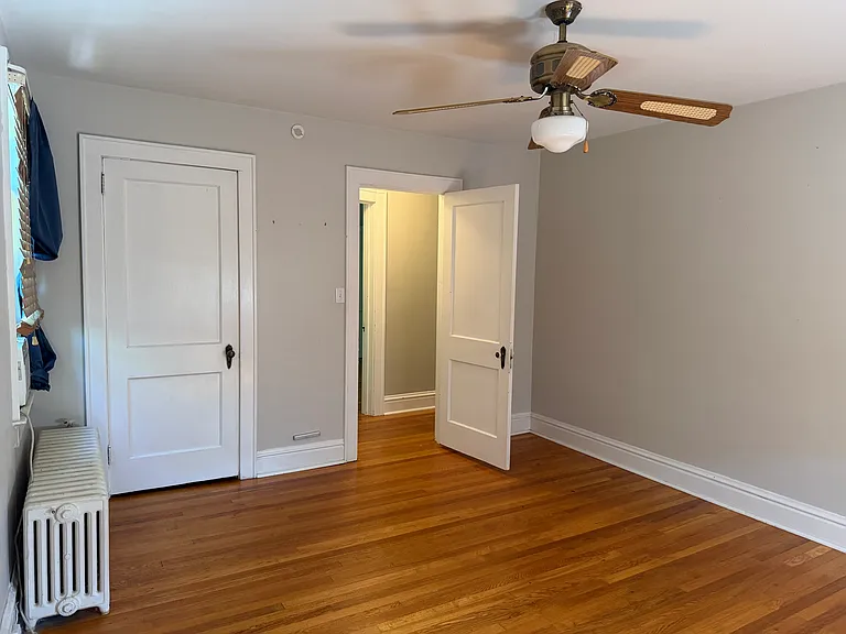 511 Court St S — Photo 15