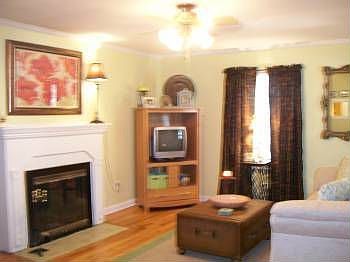2nd image of 1241 Glenn Ave