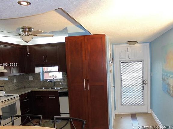 3rd image of 9200 N Hollybrook Lake Dr APT 108