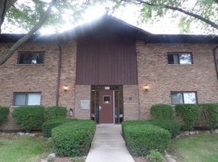 100 Willow Ln APT 103, Willow Springs, IL 60480