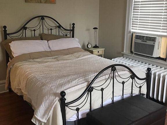 4th image of 542 S Drexel Ave #B