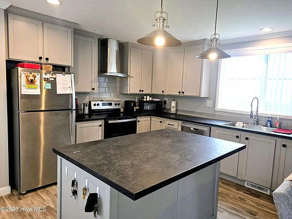 4th image of 206 Mccoy Avenue