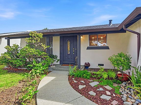 3rd image of 2864 Chamier Pl