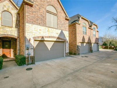 2208 Apollonia Ln, Dallas, TX, 75204