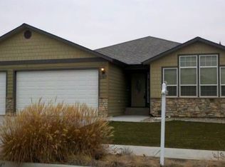 1387 Boulder Loop, East Wenatchee, WA 98802