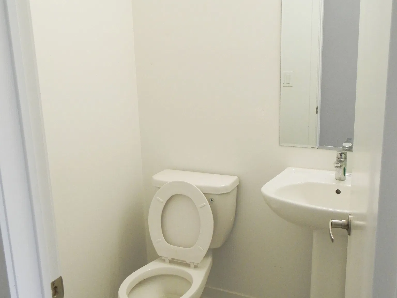 3 bed, $3,000 — Photo 3
