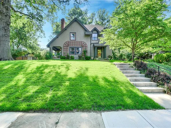 5516 Wyandotte St, Kansas City, MO 64113