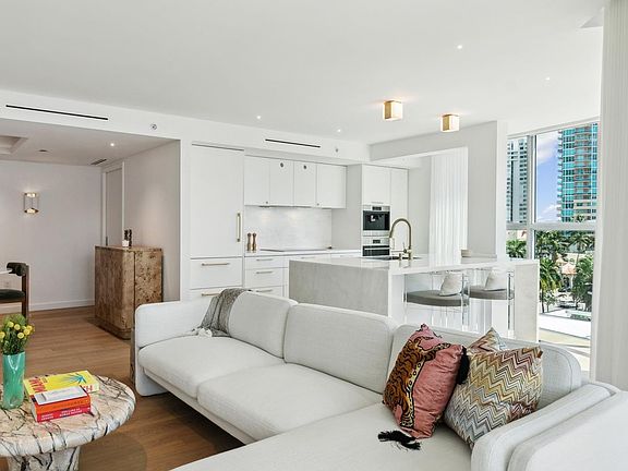5th image of 110 Washington Ave #1100